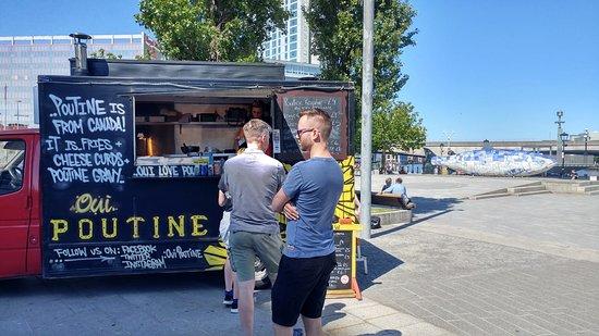 Oui Poutine